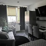 24h Check In - Modern - In Good Located - Klein Aber Fein In Metropole Frankfurt فرانكفورت