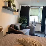 24h Check In - Modern - In Good Located - Klein Aber Fein In Metropole Frankfurt * Frankfurt am Main